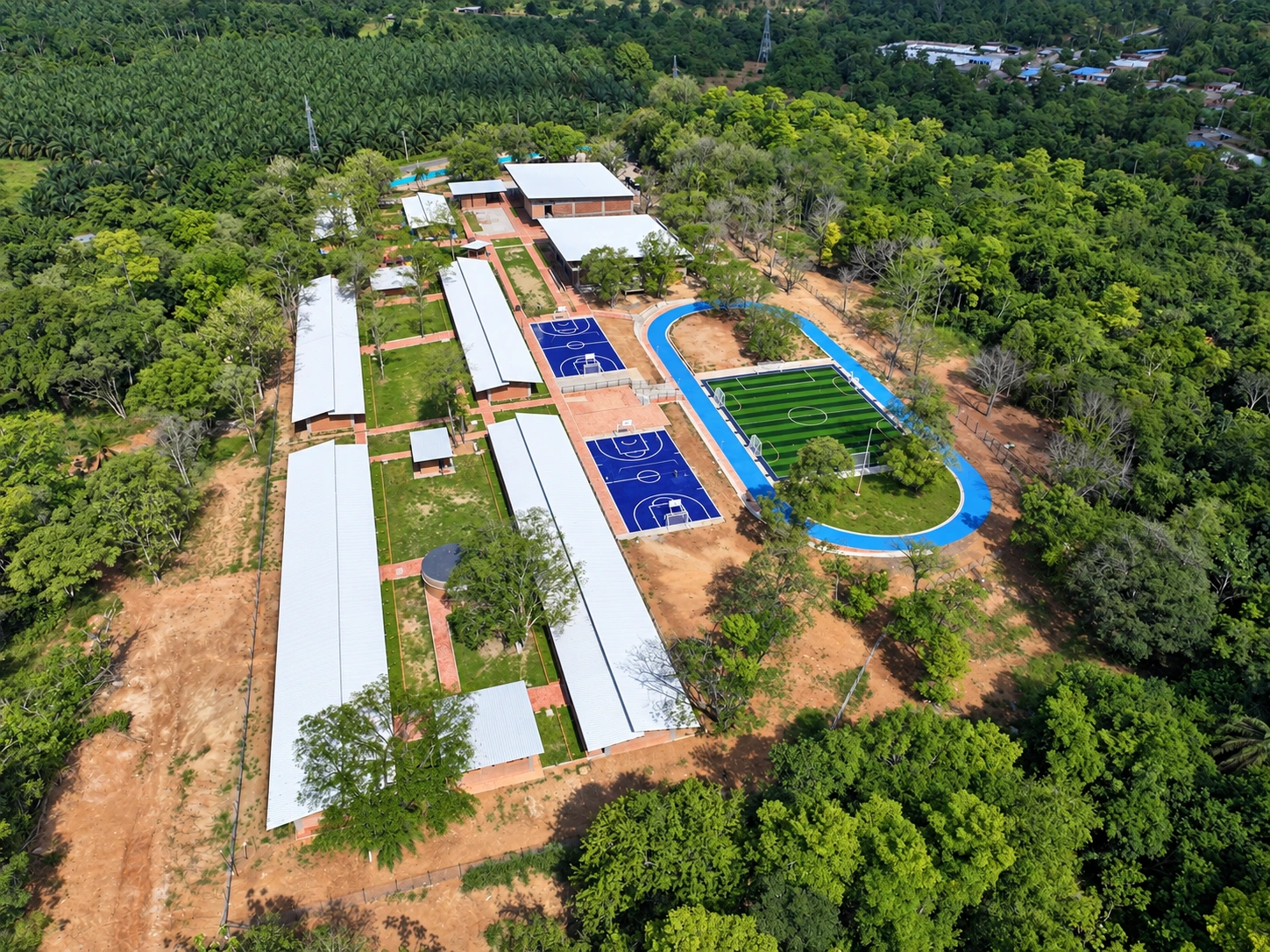 Colegio Parque Ecológico de Tibú. Fotografía de arquitectura construida